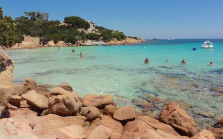 Остров Сардиния ще привлича младите туристи по нов начин